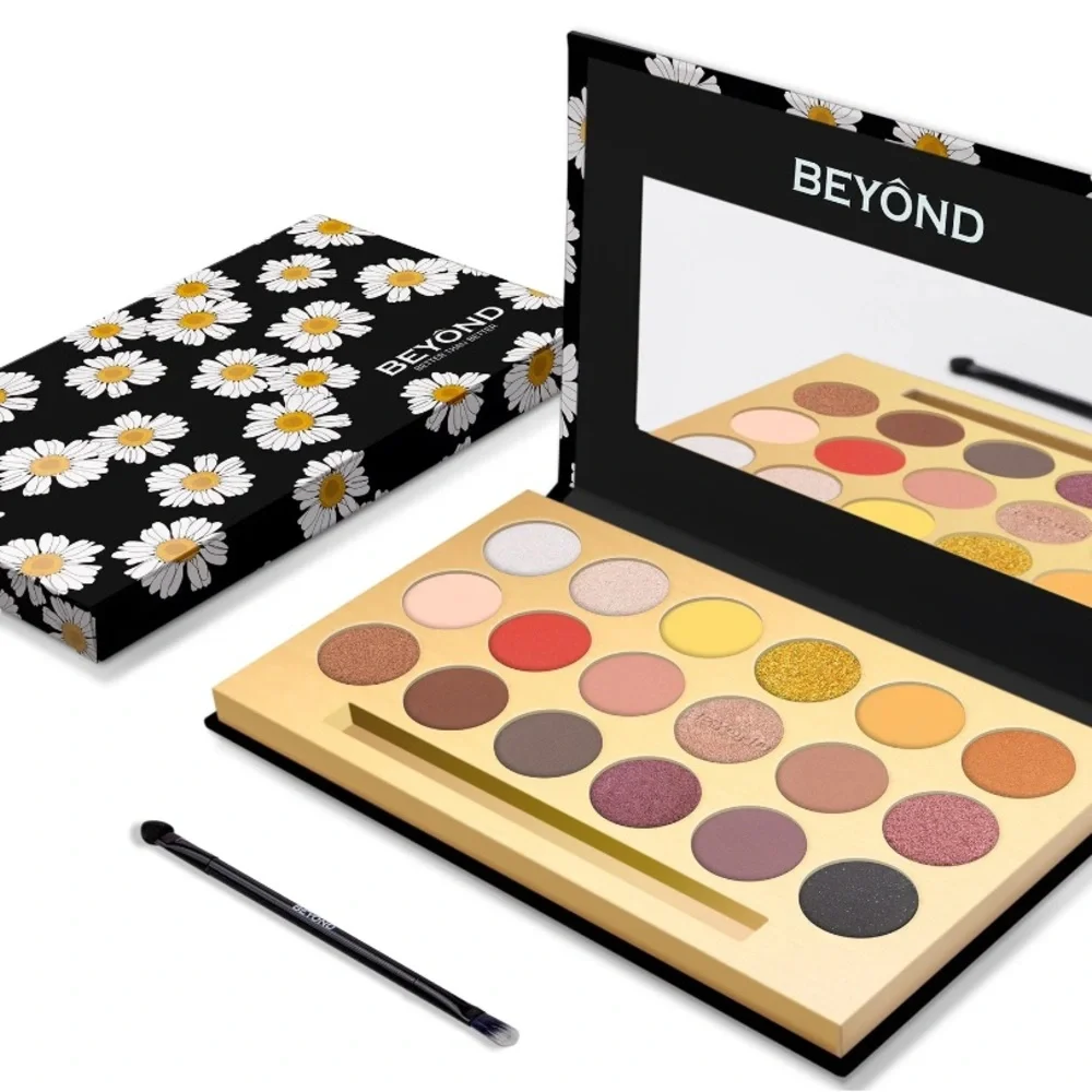 💎 BEYOND DAISY Shimmer & Matte Highly Pigment Professional Eyeshadow Palette.